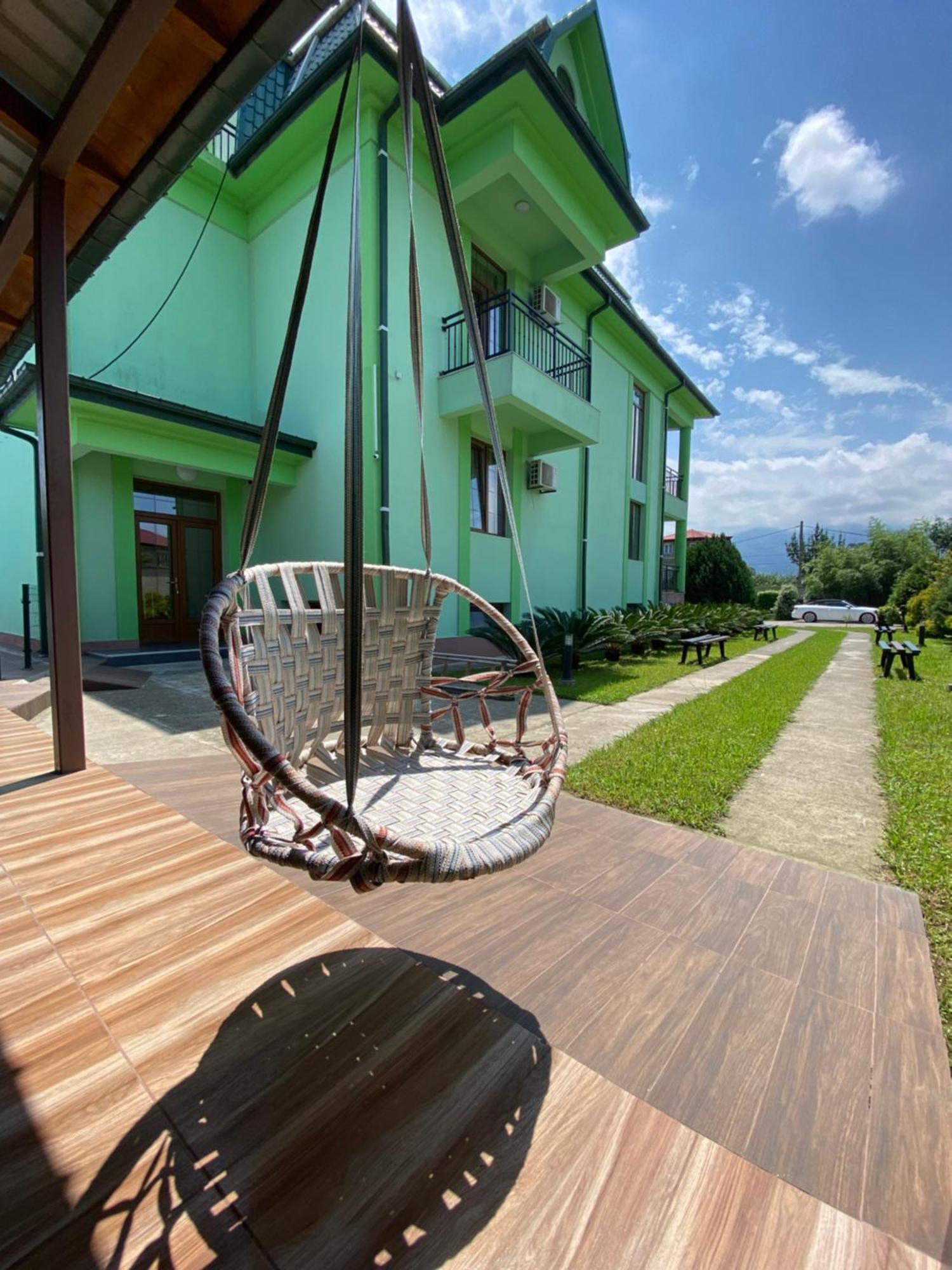 Villa Qero Batumi Bagian luar foto