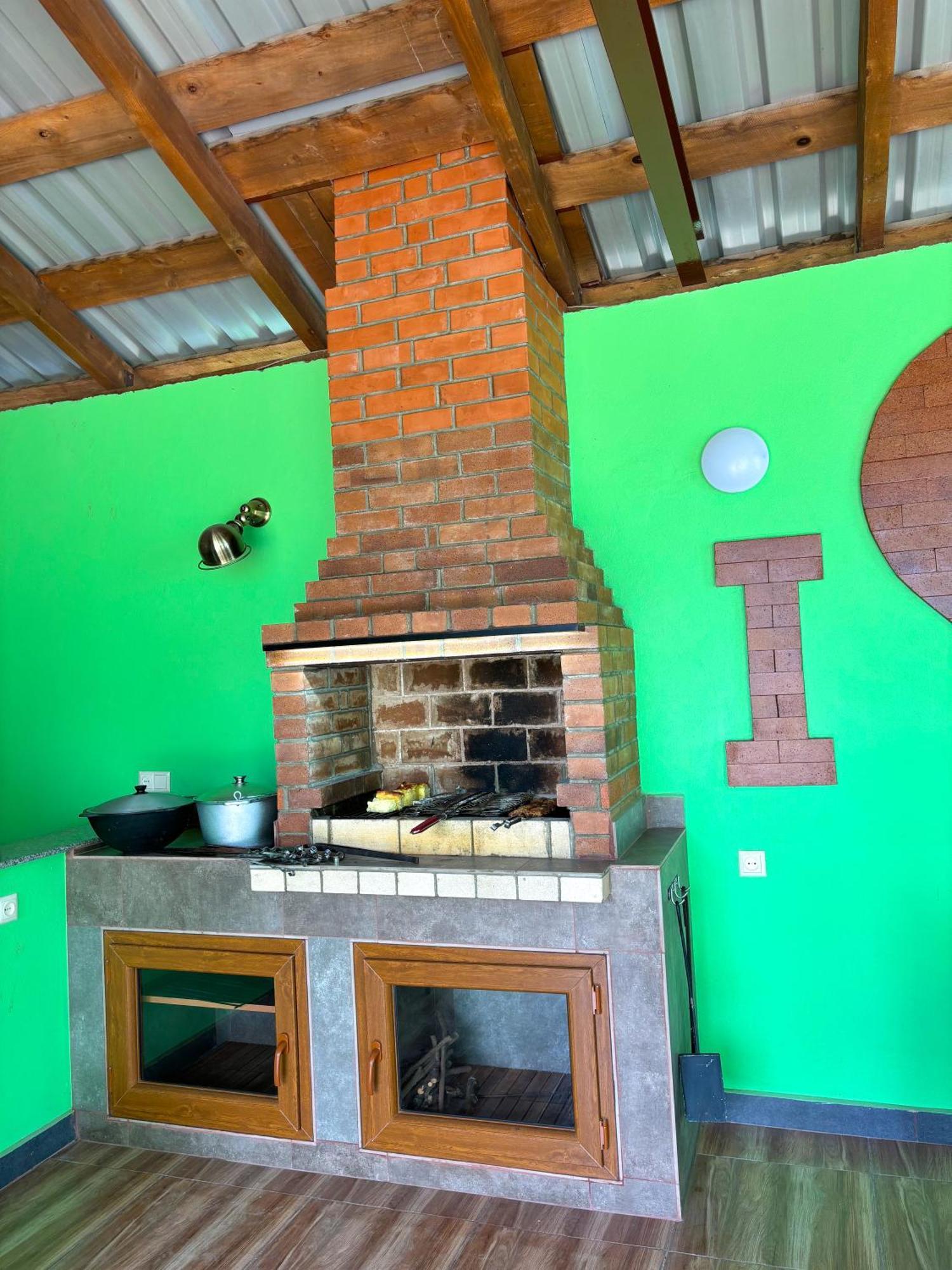 Villa Qero Batumi Bagian luar foto