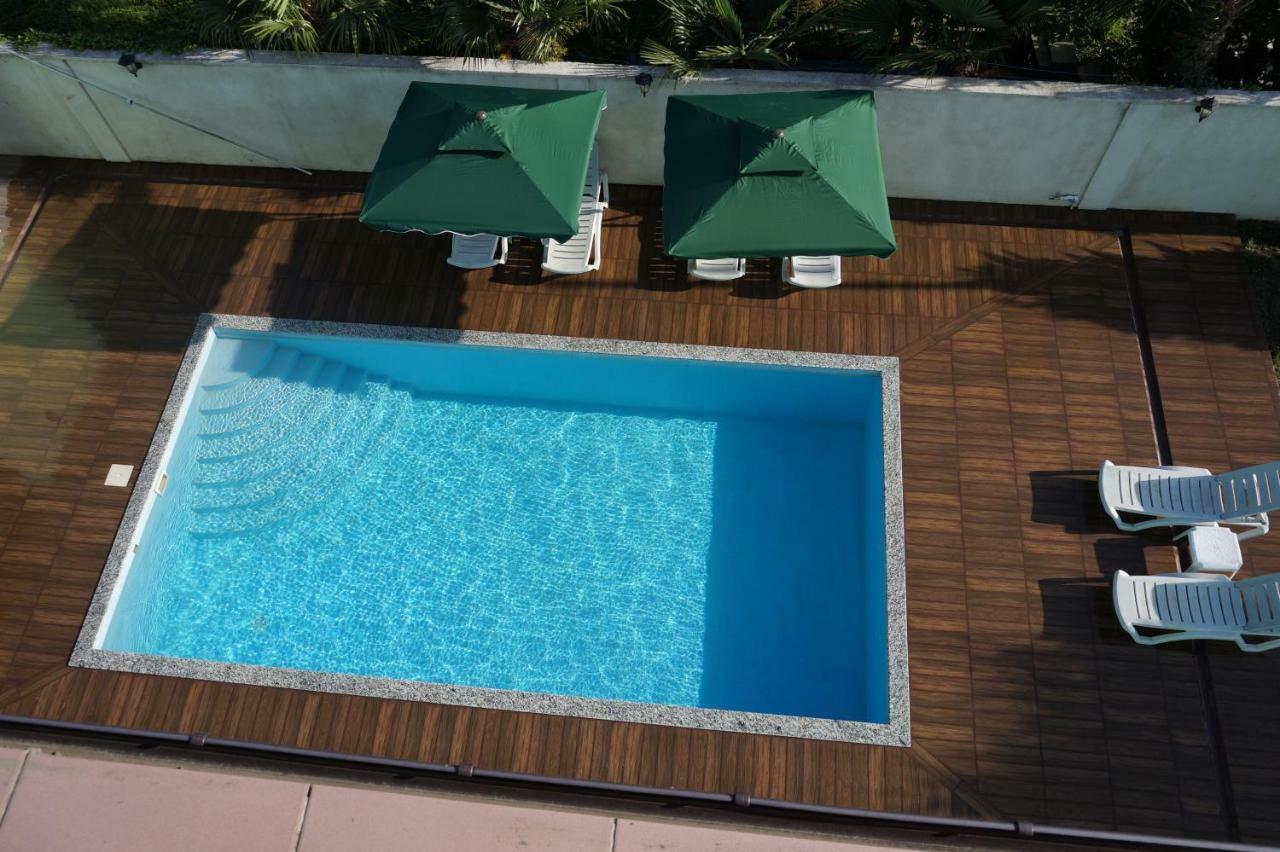 Villa Qero Batumi Bagian luar foto